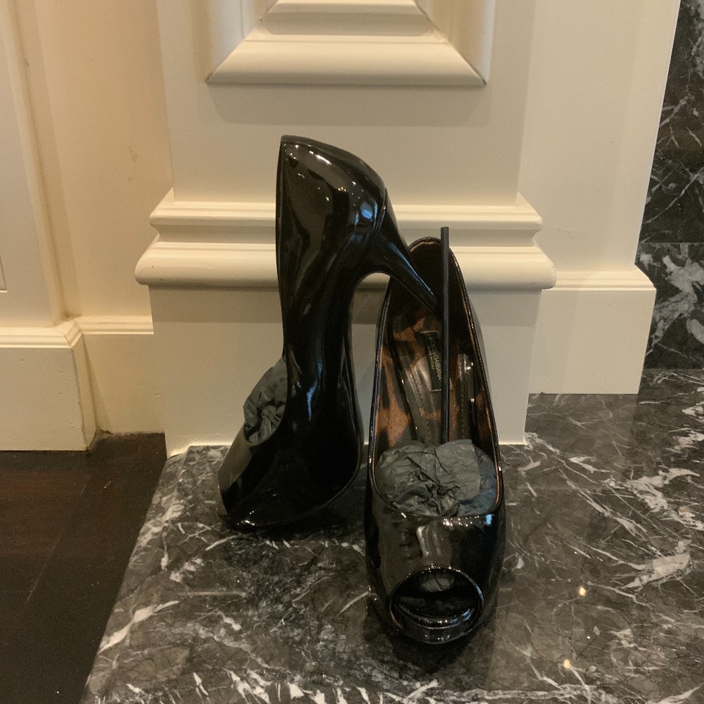 Dolce & Gabbana, 7, Black